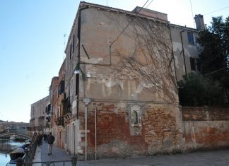 Capitello in Campiello Correr, nel Sestiere di Castello