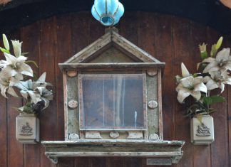 Sant’Antonio da Padova, dipinto nel tabernacolo (capitèło) in Calle Martinengo da le Palle, nel Sestiere di Castello
