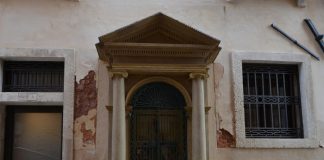 La Madonna del Parto, dipinto già nel tabernacolo (capitèło) in Ramo Borgoloco, a Santa Maria Formosa, nel Sestiere di Castello