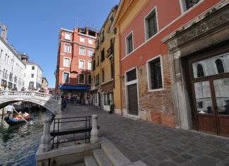 Scuola dei linaioli sotto l’invocazione dei Santi Filippo e Giacomo e Sant’Apollonia
