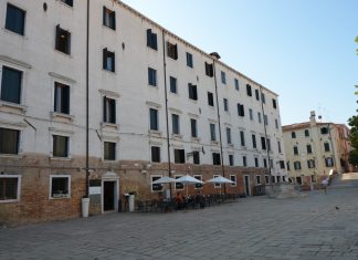 Scuola dei testori (tessitori) di panni di seta sotto l’invocazione di San Cristoforo