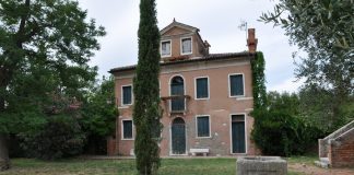 Pozzo verso il Museo in Campo Santa Maria Assunta, nell’Isola di Torcello