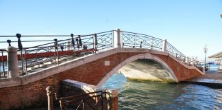 Ponte de la Calcina sul Rio de San Vio