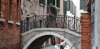 Ponte de Cà Grimani sul Rio de le Erbe