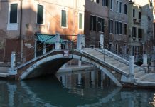 Ponte di Borgo tra il Rio dei Ognissanti e il Rio de le Romite