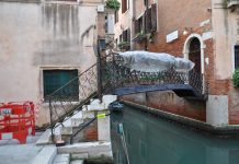 Ponte privato, tra il Rio dei Frari e il Rio de San Tomà