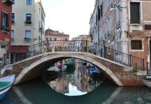 Ponte San Stin tra il Rio de San Stin e il Rio dei Frari