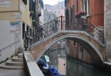 Ponte de l’Agnella sul Rio de le Do Torre