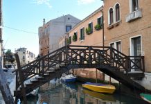 Ponte privato, sul Rio dei Ognissanti