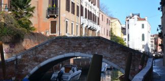 Ponte de Mezo sul Rio de San Vio