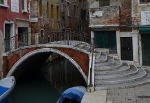 Ponte de la Chiesa o dei Morti sul Rio de San Cassan