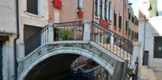 Ponte Trevisan privato, sul Rio de Sant’Anzolo