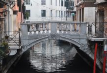 Ponte dei Bareteri, sul Rio dei Bareteri