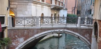 Ponte dei Fuseri, sul Rio dei Fuseri