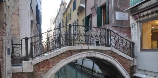 Ponte San Maurizio, sul Rio del Santissimo