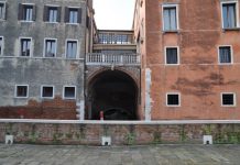 Ponte sopraelevato del Monastero di San Stefano, sul Rio del Santissimo