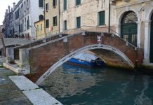 Ponte Gradenigo privato, sul Rio de San Francesco de la Vigna