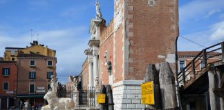 Ponte Porta Monumentale dell’Arsenale, sul Rielo o Rio de l’Arsenal