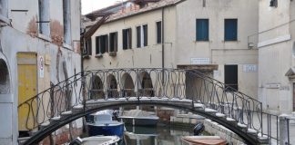 Ponte privato, sul Rio de la Madalena