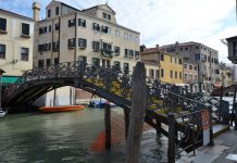 Ponte del Gheto Novo, tra il Rio de San Girolamo e il Rio de la Misericordia
