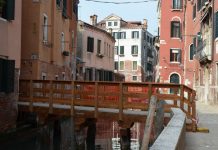 Ponte provvisorio, sul Rio dei Gozzi