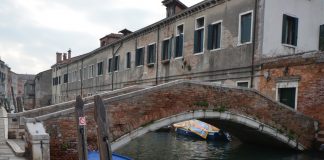 Ponte dei Servi privato, sul Rio de la Misericordia