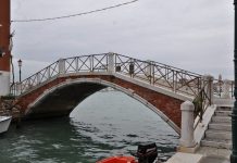Ponte de la Croce, sul Rio de la Croce