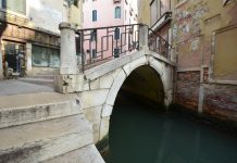 Ponte San Giovanni Grisostomo, sul Rio de San Giovanni Grisostomo