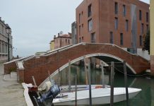 Ponte de le Scuole, sul Rio del Ponte Piccolo