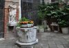Pozzo nella corte del Palazzo Cappello Malipiero Barnabò, nel Sestiere di San Marco