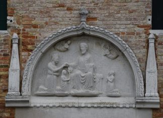 Le nozze mistiche di Santa Caterina, altorilievo in pietra d’Istria
