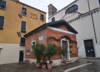 Il Campanile della Chiesa di Santa Maria Zobenigo, nel Sestiere di San Marco