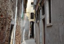 Le cinque calli più strette di Venezia