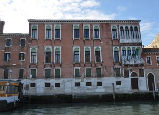 Palazzo Donà Balbi, in Riva di Biasio, nel Sestiere di Santa Croce