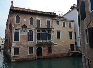 Padre Matteo Da Bascio e la leggenda del diavolo con le sembianze di una scimmia, nel Palazzo dei Soranzo, nel Sestiere di Castello