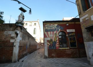 La farmacia all’insegna del Morion, a San Francesco della Vigna, nel Sestiere di Castello
