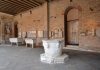 Pozzo nel portico del Palazzo Giustinian Museo del Vetro (sotto il portico), nell’Isola di Murano