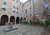 Pozzo nella corte del Palazzo Giustinian Museo del Vetro (nella corte), nell’Isola di Murano