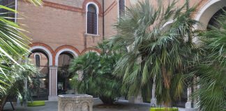 Pozzo nella corte interna del Fondaco dei Turchi, nel Sestiere di Santa Croce