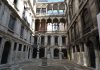 Pozzo nella corte del Palazzo Pisani, nel Sestiere di San Marco