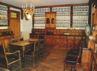 L’antica farmacia del Convento dei Cappuccini del Redentore, alla Giudecca
