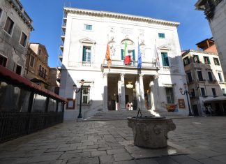 Il teatro La Fenice (1792, 1837, 2003), a San Fantin, nel Sestiere di San Marco