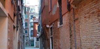 L’Osteria dell’Angelo, a San Matteo di Rialto, nel Sestiere di San Polo
