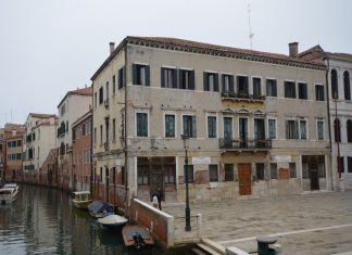 Una botte di monete false, in casa Lando ai Carmini