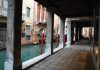 Sottoportico e Calle de le Acque, a San Salvatore, nel Sestiere di San Marco