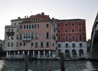 Il Caffè all’Altanella, in Fondamenta San Simeon Piccolo, nel Sestiere di Santa Croce