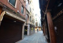 Il Calegher della Calle del Stivaleto, a San Silvestro, nel Sestiere di San Polo