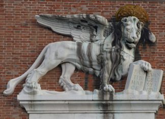 Elenco dei Leoni marciani antichi e moderni più rilevanti, pubblicamente visibili a Venezia e nelle isole del suo estuario