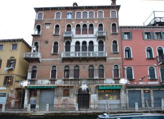 Le patere di Casa Bortoluzzi in Rio Marin, nel Sestiere di Santa Croce