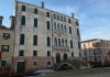 Le chiavi di volta del Palazzo Gradenigo a Santa Giustina, nel Sestiere di Castello